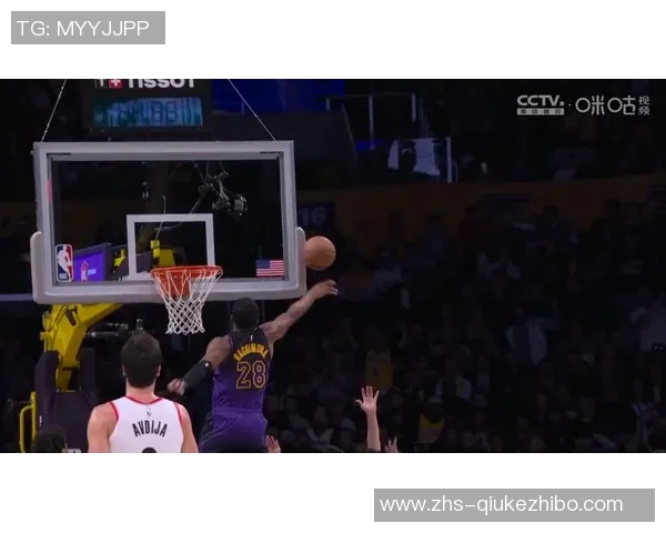 湖人夏季联赛对决开拓者年轻球员展现潜力与激情